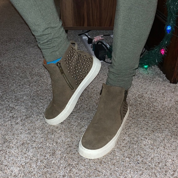 Lucky Brand Ivy Green Suede Hi-Top Moto Sneaker W6 - Picture 5 of 11